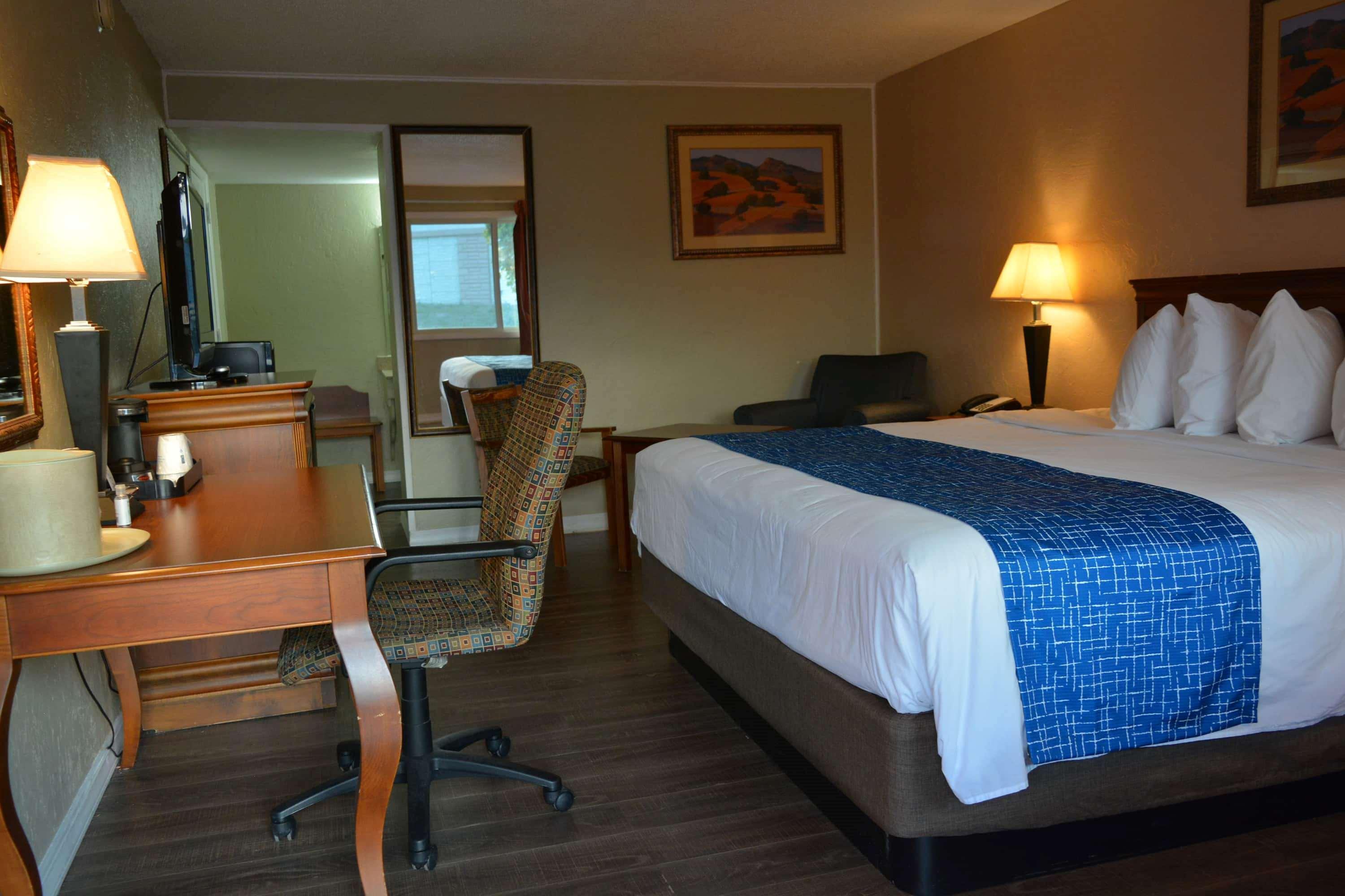 Travelodge By Wyndham Trinidad Eksteriør billede