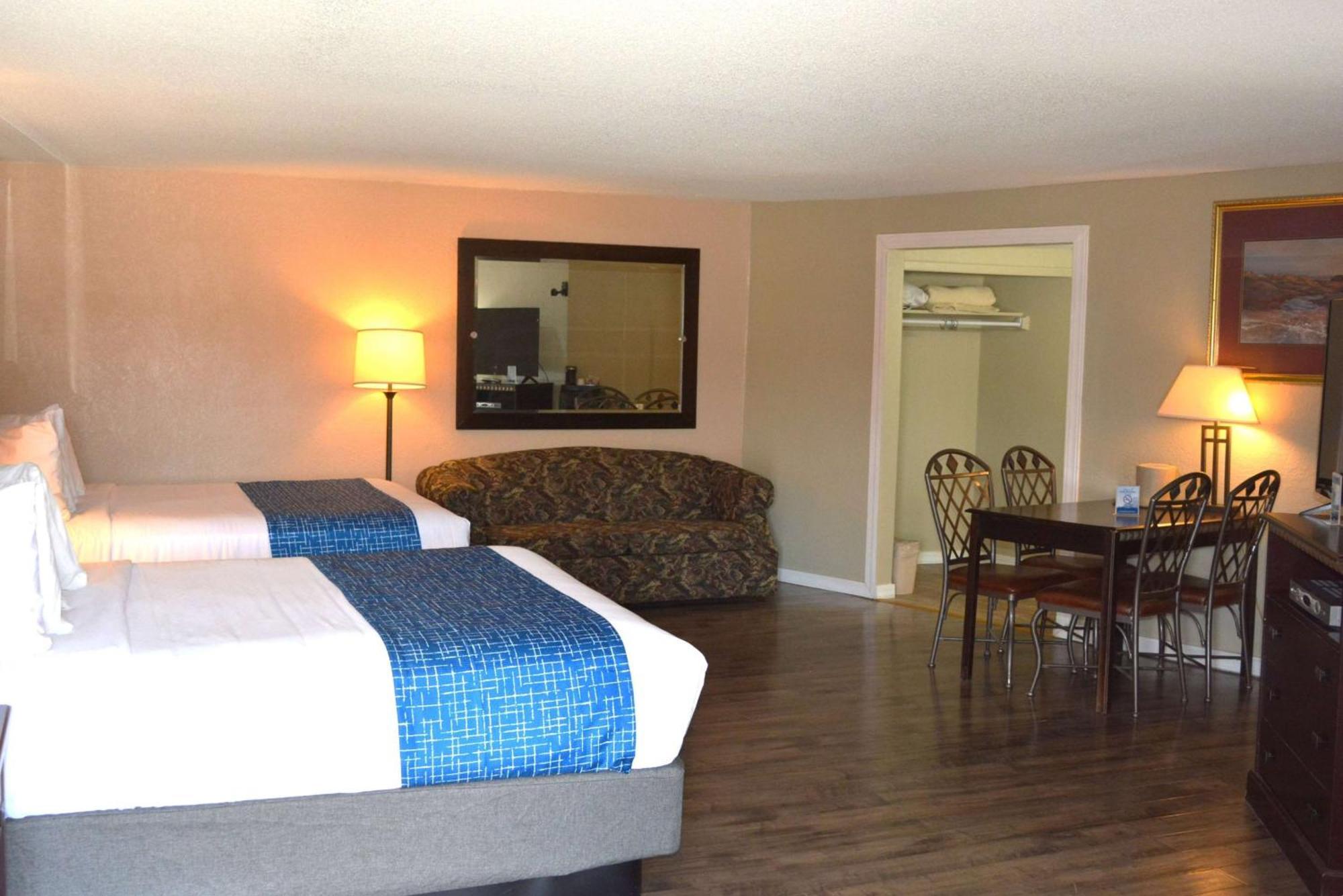 Travelodge By Wyndham Trinidad Eksteriør billede