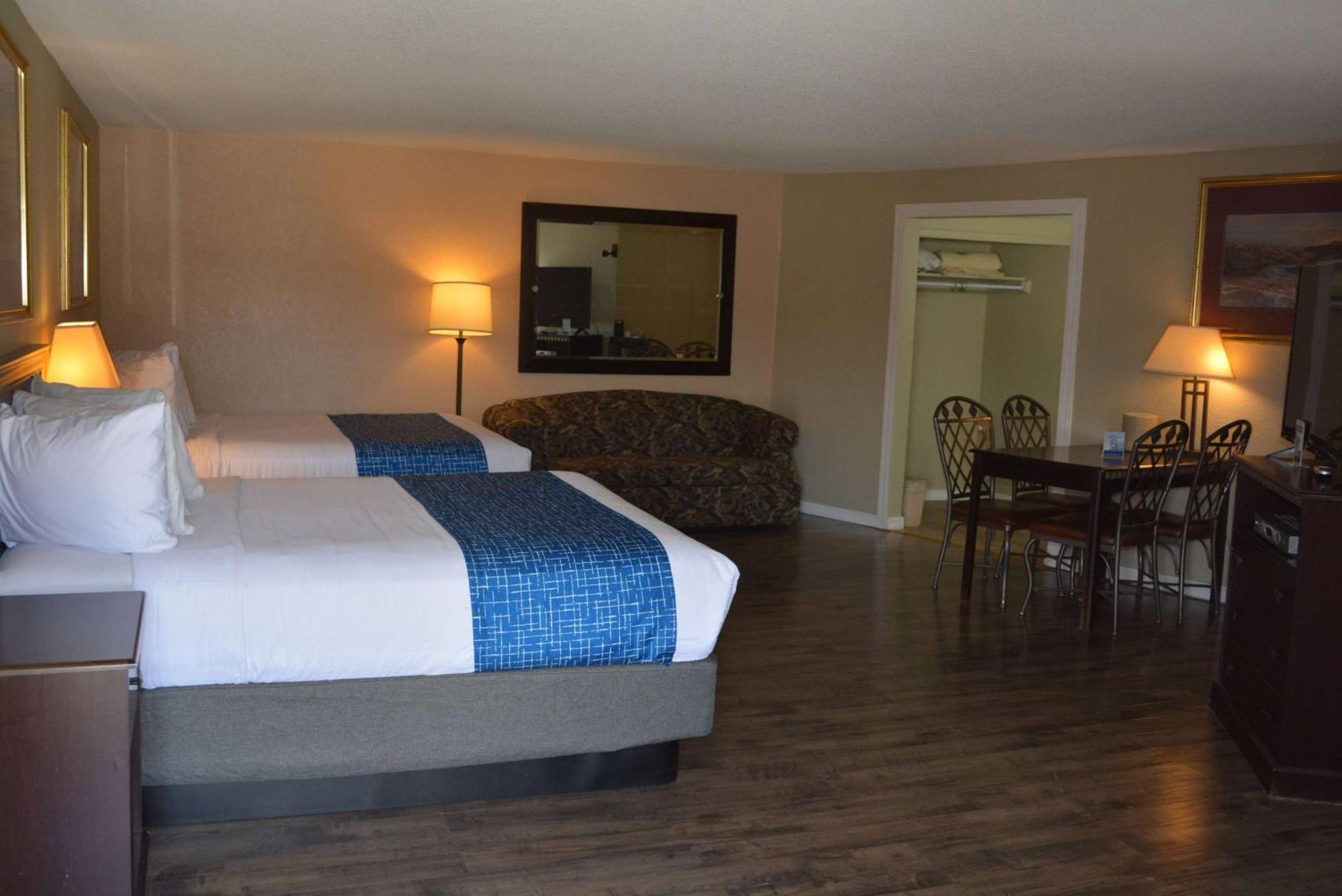 Travelodge By Wyndham Trinidad Eksteriør billede