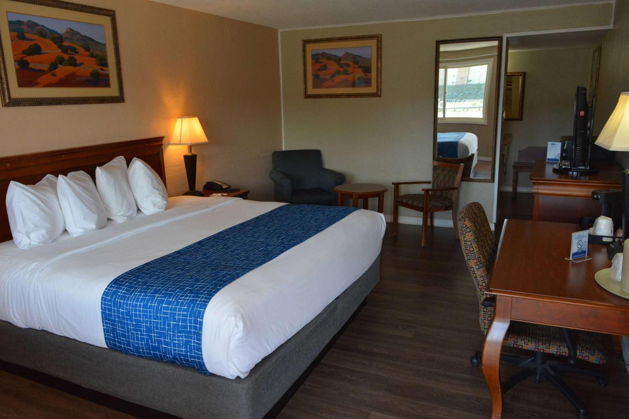 Travelodge By Wyndham Trinidad Eksteriør billede
