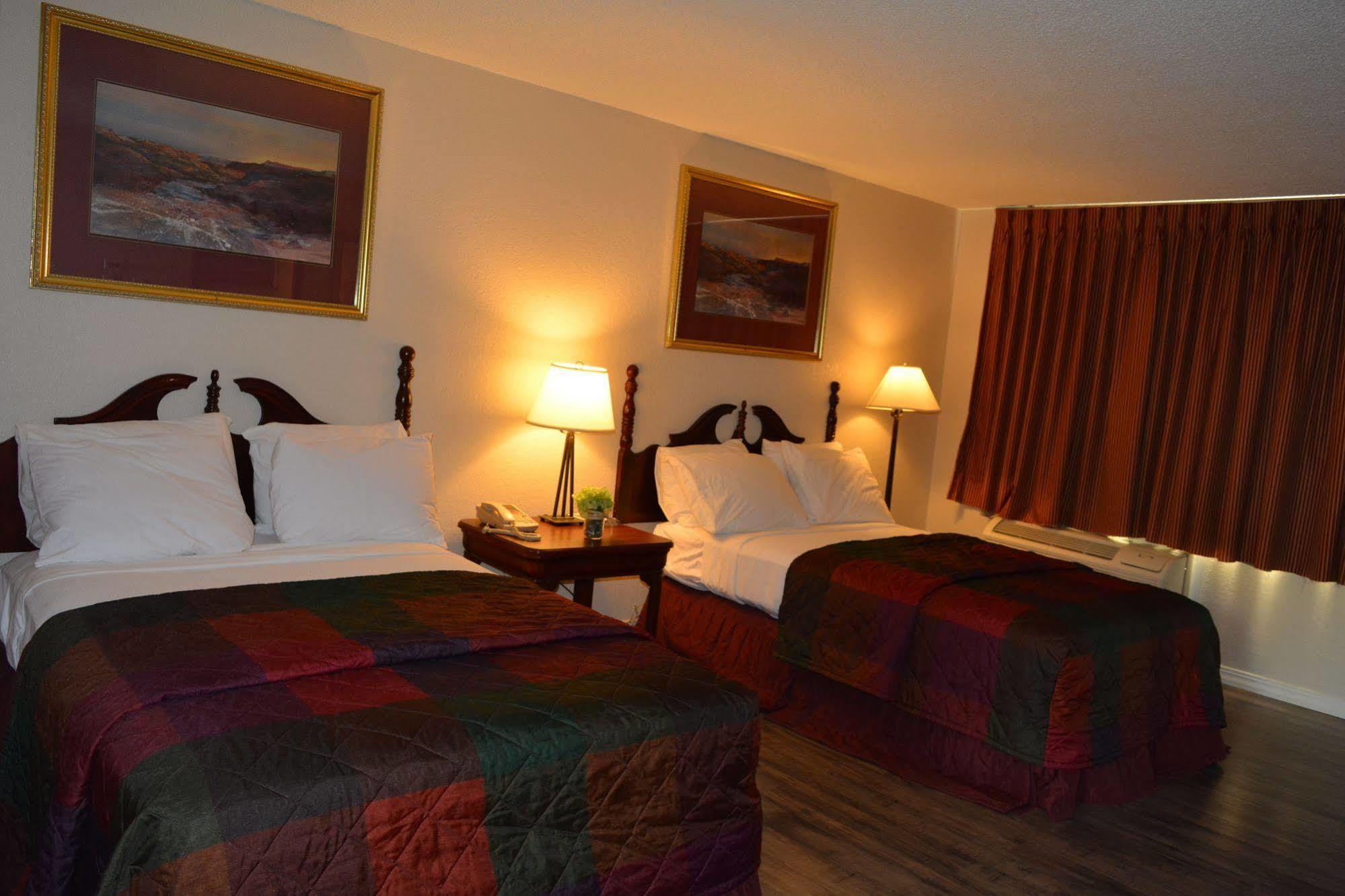 Travelodge By Wyndham Trinidad Eksteriør billede